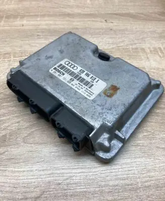 Audi A4 S4 B5 8D Engine control unit/module ECU 038906018S 0281001721