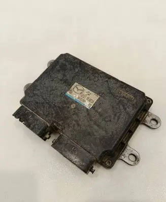 Mazda Premacy Engine control unit/module E6T57771H1 LF5G18881B