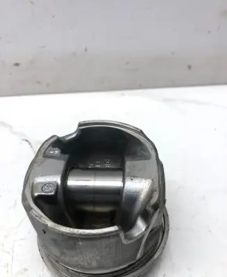 Volkswagen Crafter Piston 03181L126