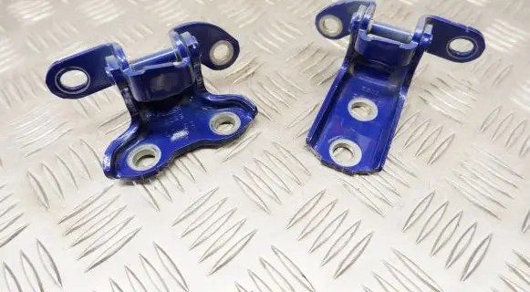 Rear door hinge set