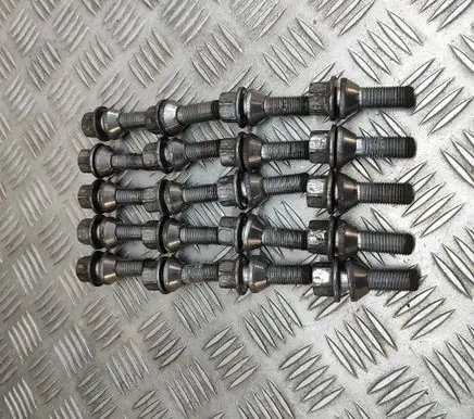 Volvo XC90 Nuts/bolts 31439230