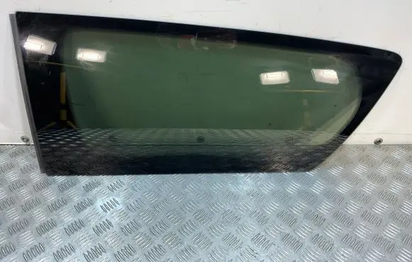 Chrysler Pacifica Rear side window P68238494AC