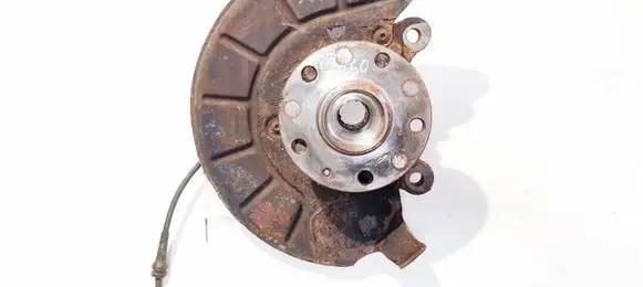 Volkswagen Golf V Front wheel hub 
