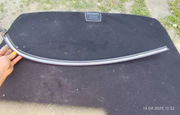 Windshield trim