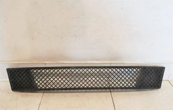 BMW 1 E82 E88 Front bumper lower grill 7178710 15857711