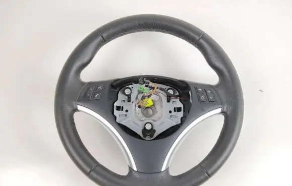 BMW X1 E84 Steering wheel 6795574 305617099E06AG 3369E871