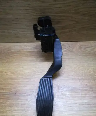 Opel Zafira A Accelerator throttle pedal 9202341 6PV00811400