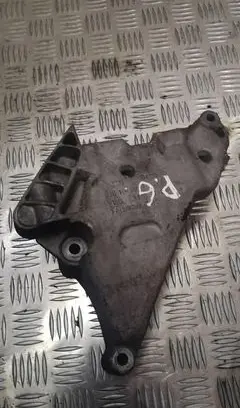 Volkswagen PASSAT B6 Engine mounting bracket 03g199207e
