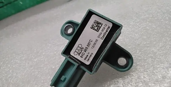 Audi A4 S4 B8 8K Airbag deployment crash/impact sensor 8K0955557C