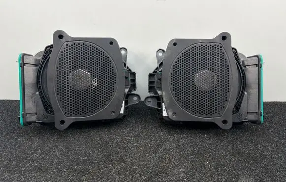 BMW 5 G30 G31 G38 Subwoofer speaker 9395862 9395861