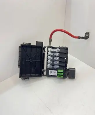 Volkswagen Golf IV Fuse module 1J0937550