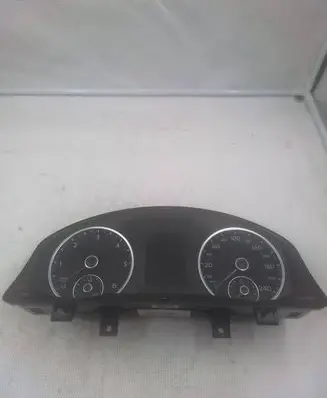 Volkswagen Tiguan Speedometer (instrument cluster) 5N0920882C 1173937639