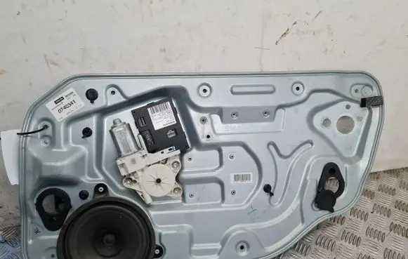 Volvo S40 Front door window regulator with motor