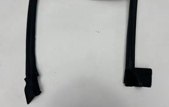 Ford Bronco Front door rubber seal M2DB-S21597-AF