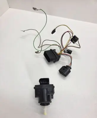 Headlight level adjustment motor