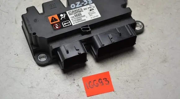 Opel Zafira C Airbag control unit/module 13589689 775799950