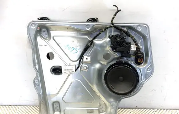 Volkswagen Transporter - Caravelle T5 Front door window regulator with motor 7E1837729