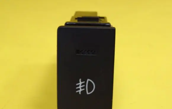 Hyundai Matrix Fog light switch 9374017000
