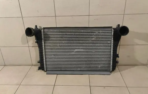 Volkswagen Sharan Intercooler radiator 3C0145805P