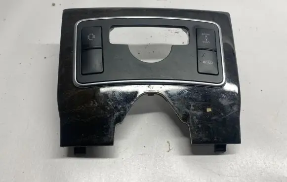 Mercedes-Benz CLS C218 X218 Other center console (tunnel) element A2186805907
