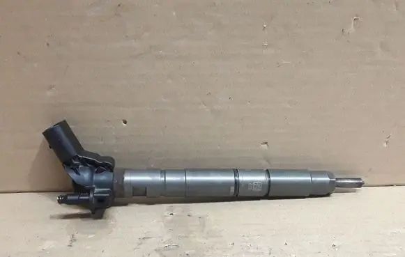 Audi A6 S6 C6 4F Fuel injector 059130277AJ 0445115054