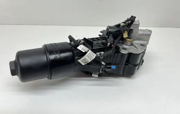 Mercedes-Benz V Class W447 Oil filter mounting bracket A6541806100