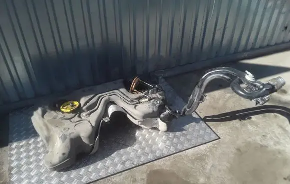 Skoda Superb B6 (3T) Fuel tank 