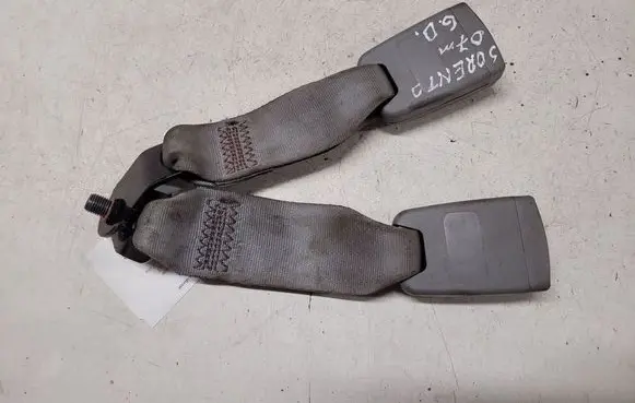 KIA Sorento Rear seatbelt buckle