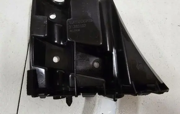 Volvo V40 Front bumper mounting bracket 31395102