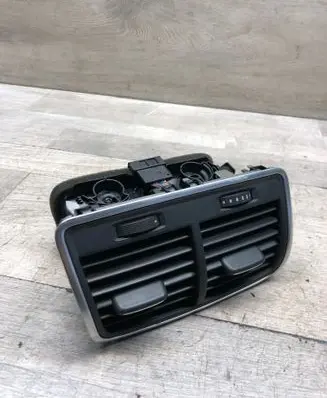 Audi A6 C7 Rear air vent grill 4G0819203 9026000