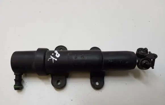 Skoda Octavia Mk2 (1Z) Headlight washer spray nozzle 3U0955979