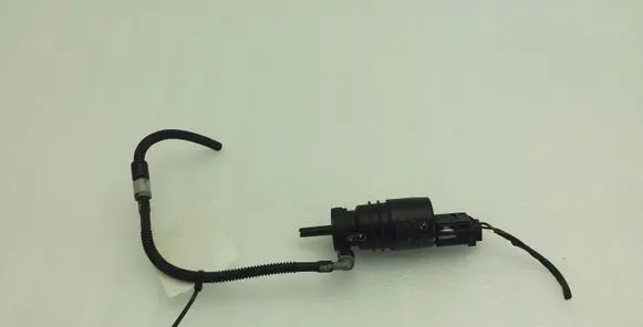 BMW 5 F10 F11 Windscreen/windshield washer pump 6934160 67126934160