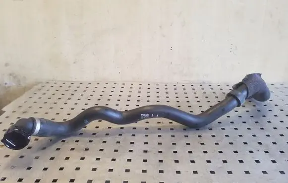 Volvo XC90 Engine coolant pipe/hose 32138626