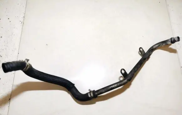 Toyota Auris 150 Engine coolant pipe/hose