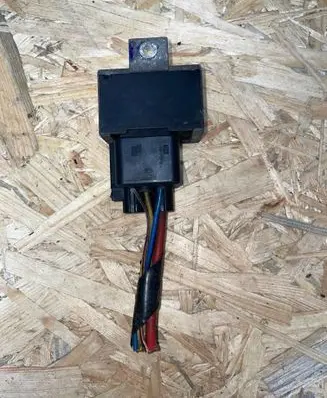 Glow plug pre-heat relay