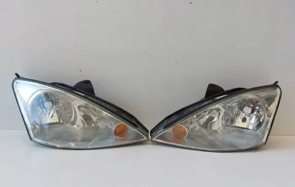 Ford Focus Headlights/headlamps set 