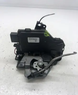 Audi A6 S6 C5 4B Front door lock 4O1837015