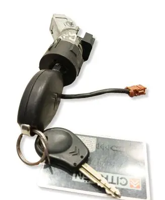 Citroen C5 Ignition lock 9648445180