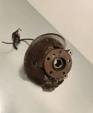 BMW 2 F45 Front wheel hub 