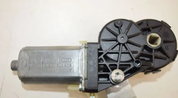 Audi Q5 SQ5 Seat adjustment motor 0390203469