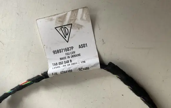 Porsche Macan (95B) Rear door wiring loom 8K0971921K 0130822715 E850202097