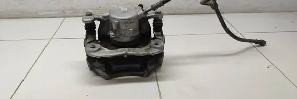 BMW 1 F40 Front brake caliper 490038