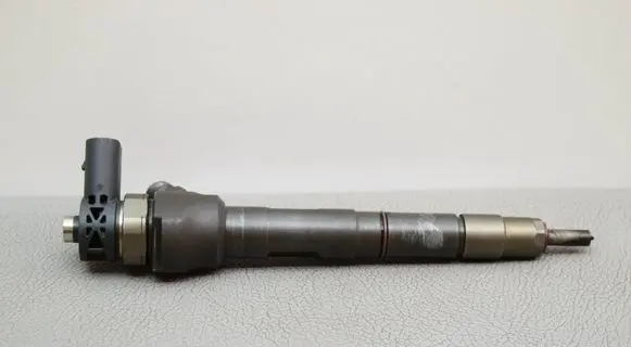 Seat Leon (5F) Fuel injector 04L130277G