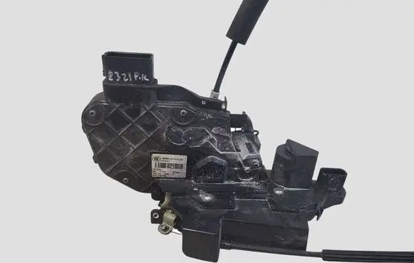 Volvo V40 Front door lock 6W8A21813GD A048317
