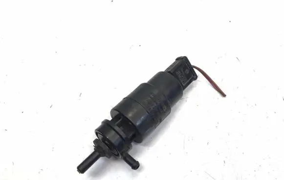 Mercedes-Benz E W124 Windscreen/windshield washer pump 1248690021 0392040003