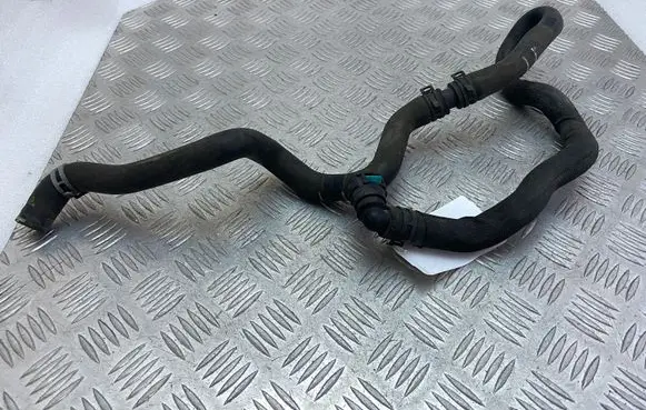 Land Rover Discovery 5 Engine coolant pipe/hose FPLA8B573CB