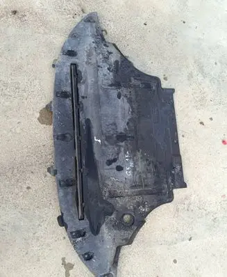 Engine splash shield/under tray