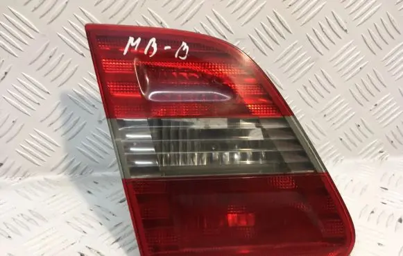 Mercedes-Benz B W245 Tailgate rear/tail lights A1698200577 A1698201564