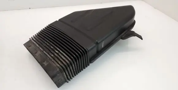 Audi A4 S4 B7 8E 8H Air intake duct part 8E0129617D