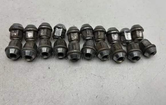 Chrysler Pacifica Nuts/bolts 